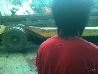 Illustration for article titled Chinese Bridge Collapse Kills Nine, Incites Local Outrage
